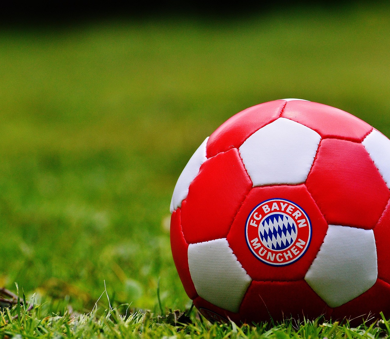 Bayern Münih'ten Yıldız Transfer: Ismael Saibari ile 2031'e Kadar Anlaşma Sağlandı