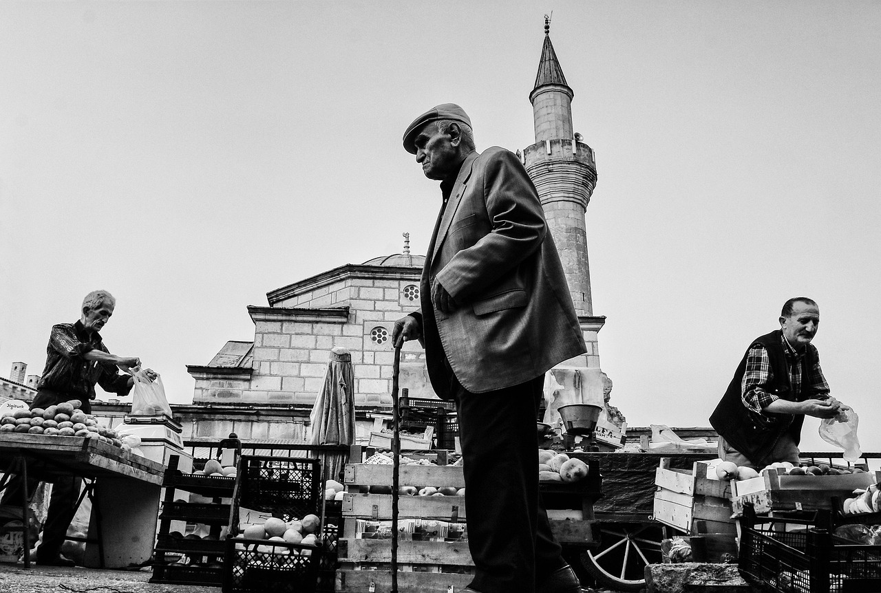 Kapalıçarşı'da Şok Soygun: Çalışan Milyonları Tencere Tavayla Saklayıp Kaçtı