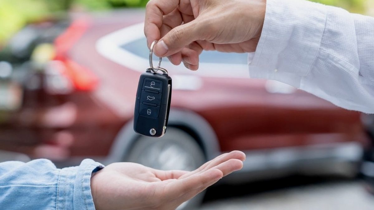 Toyota Türkiye CEO’su otomobil alacakları uyardı: Fiyatlar yükselebilir