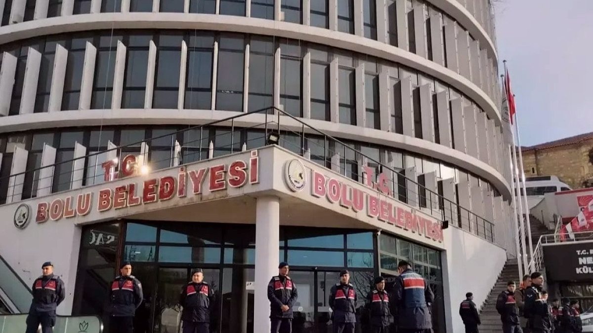 Son dakika... Bolu Belediyesi Başkan Yardımcısı ve meclis üyesi tutuklandı