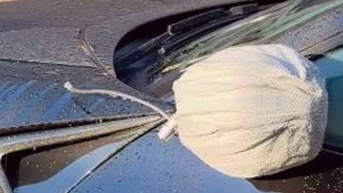 Otomobillere 'kurşun geçirmez yelek' giydirmeye başladılar