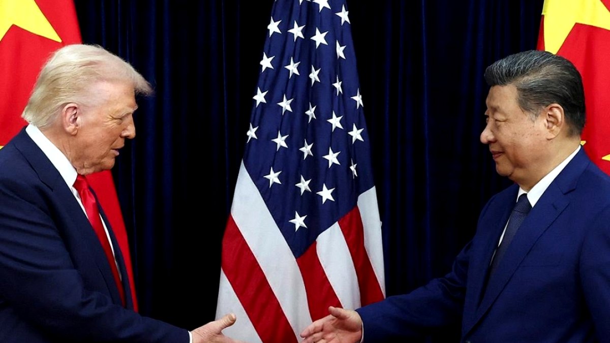 Trump, Çin'i Hürmüz Boğazı üzerinden tehdit etti: Yakalarsak ağır vergi uygulayacağız