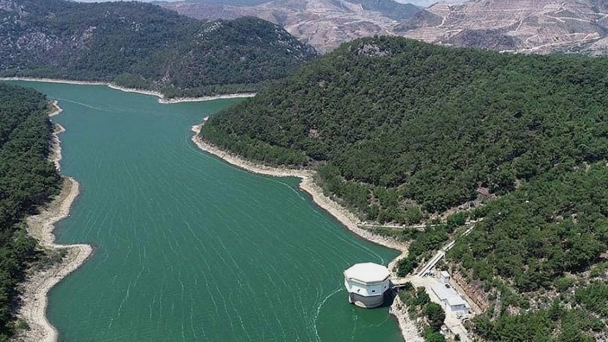 Tamamen kuruyan barajda rekor artış