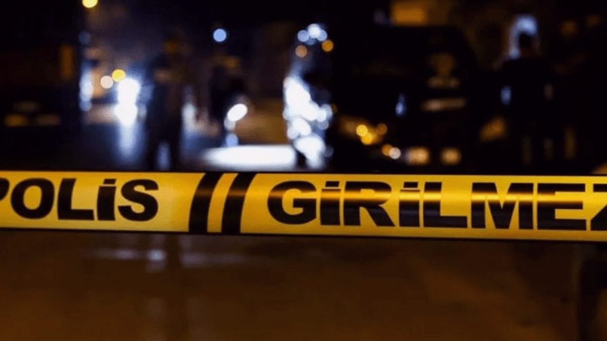 Barışmak için gitti, kızını ve eşini öldürdü