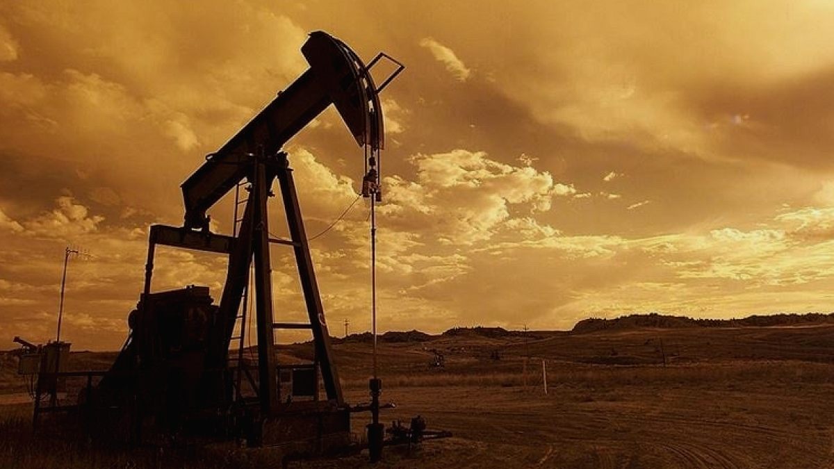 Savaş etkisiyle OPEC üretimi sert düştü: Martta tarihi gerileme