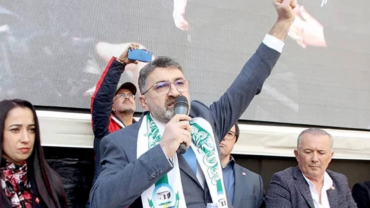 Serik Belediye Başkanı Kadir Kumbul CHP'den istifa etti