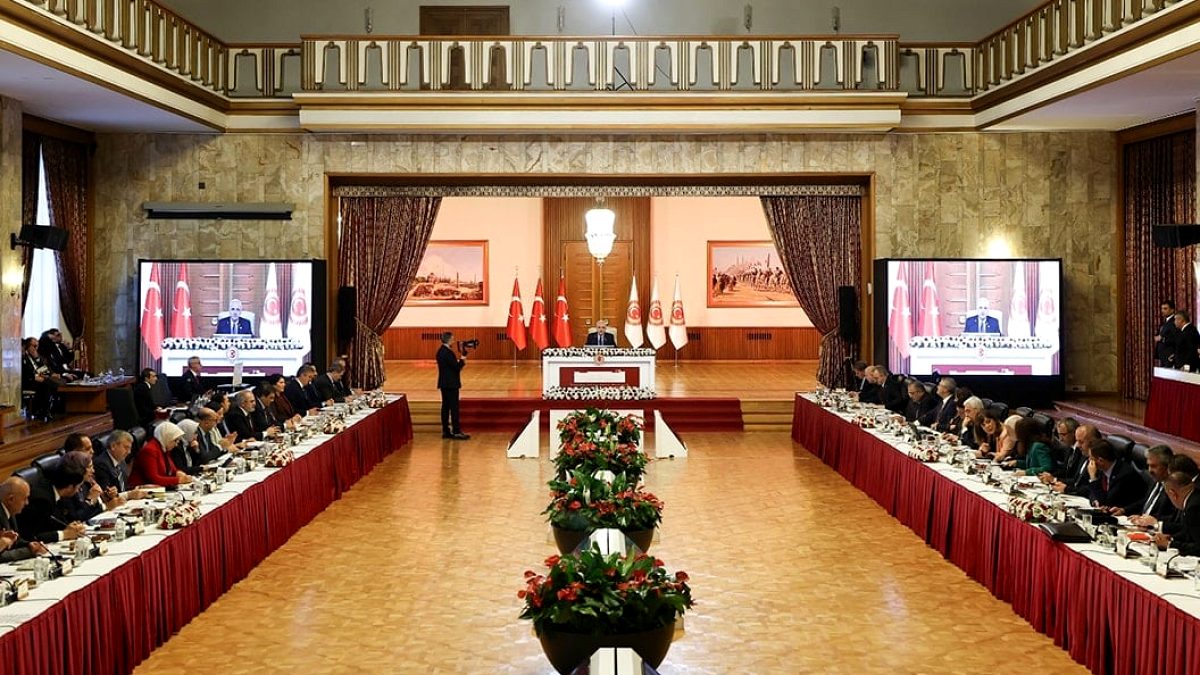 AKP kulisleri DEM'e sitemli: "Kıymet bilin"
