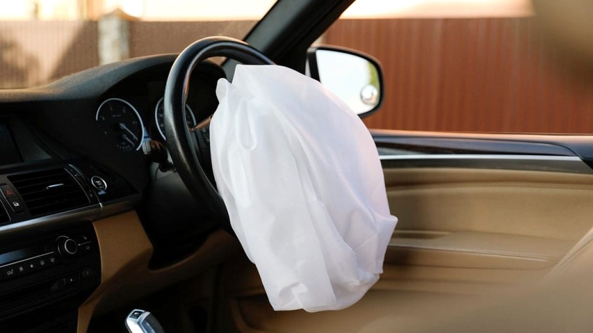 Otomotiv devi 440 bin aracını hava yastığı hatası nedeniyle servise çağırdı