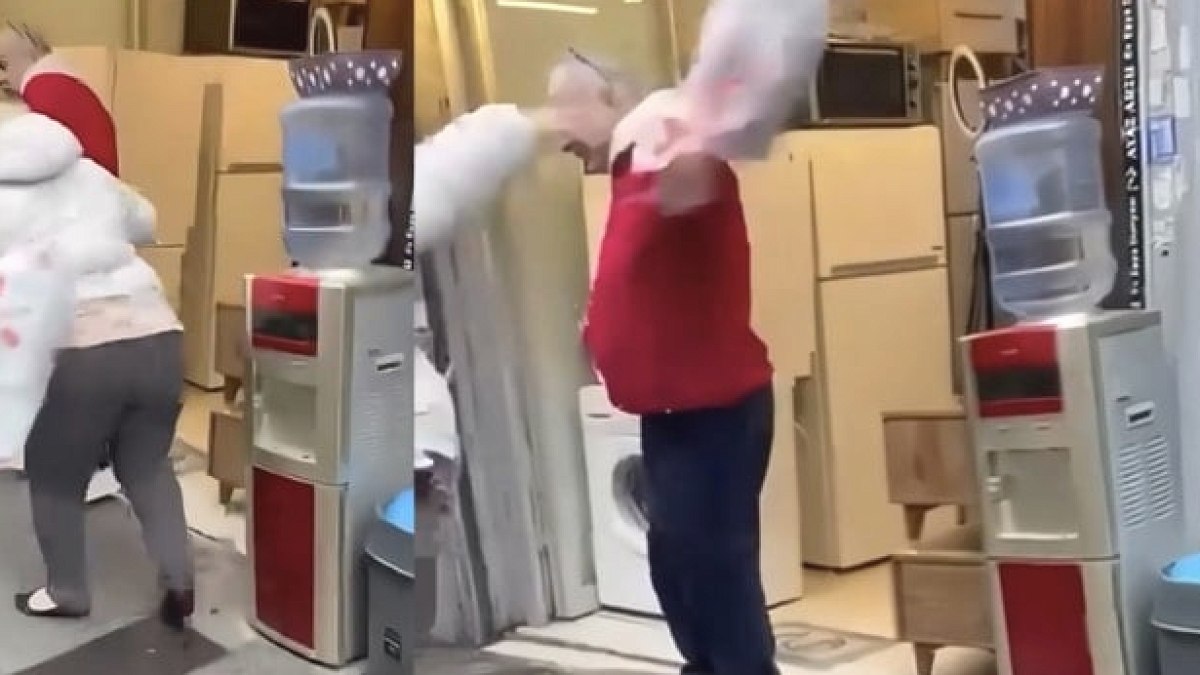 İstanbul'da 'beni kandırdın' kavgası: Yumruk atıp poşet fırlattı
