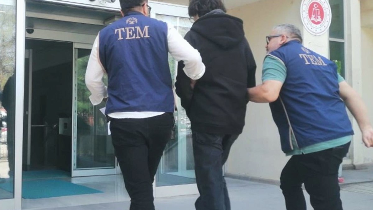 Okul ismi verdi, 'sıra orada' dedi... 11. sınıf öğrencisi yakalandı
