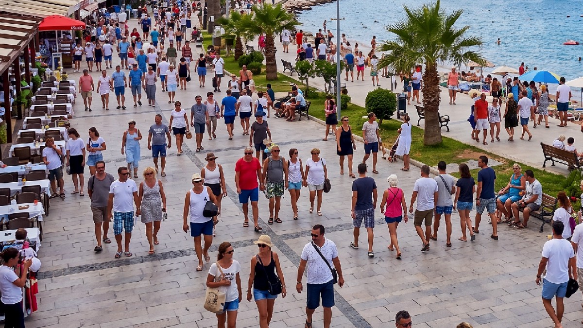 Binlerce turist aynı anda bir ilçemize akın etti