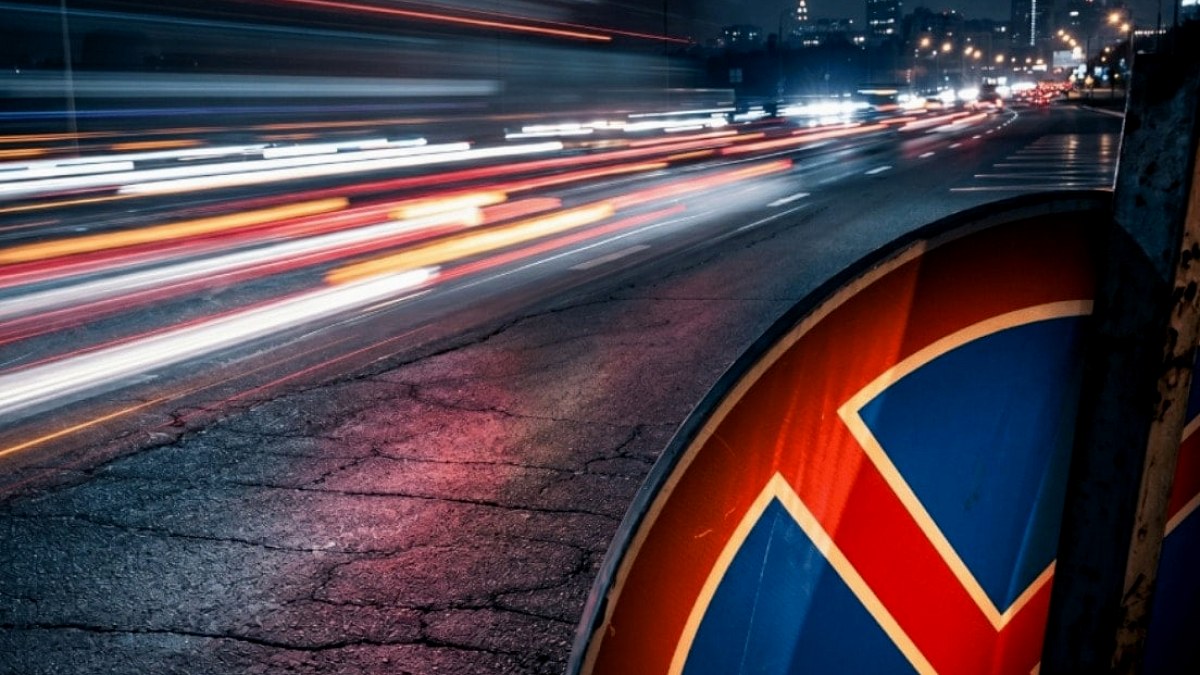 Milyonlarca sürücü bu trafik levhasını yanlış yorumluyor: Anlamını bilmemek trafikte "Başarısızlık" sayılıyor