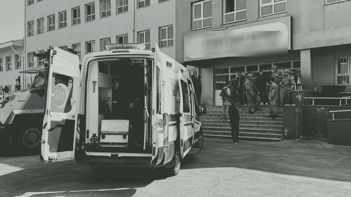 Okula saldıracağım dedi, evinden cephanelik çıktı