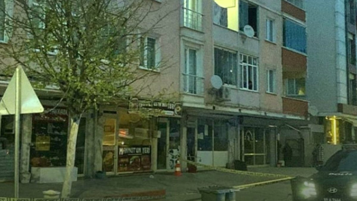 ‘Kokoreç kalmadı’ tartışması kanlı bitti! İşletmeciyi başından vurdu
