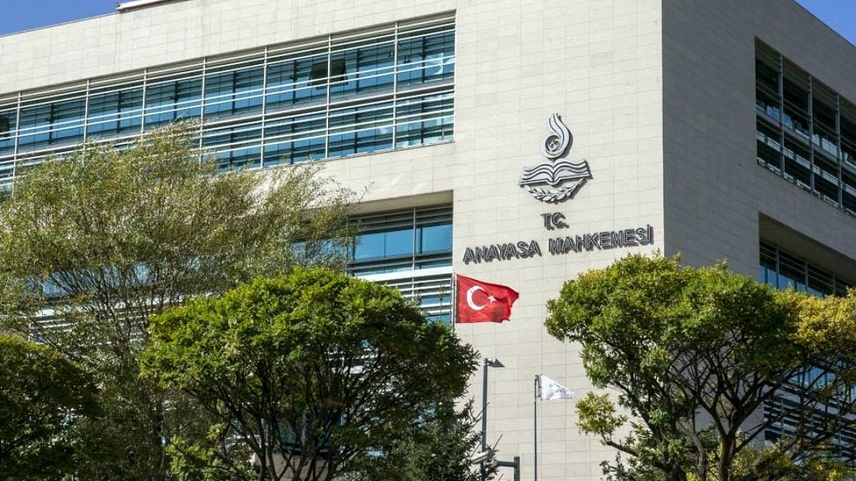 AYM’den 11 siyasi parti için karar