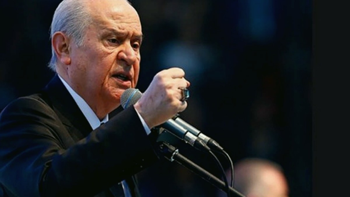 MHP'de deprem üstüne deprem! İki şehrin daha üstü çizildi