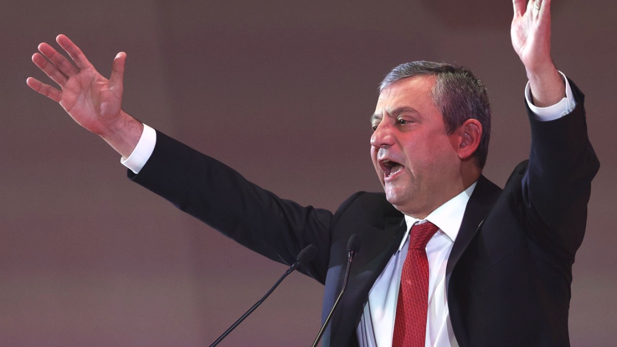 Özgür Özel'den İspanya'da 'demokrasi cephesi' çıkışı