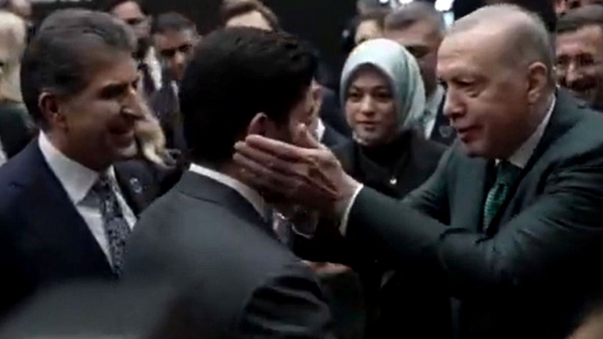 Cumhurbaşkanı Erdoğan ile Barzani arasında sıcak görüntüler