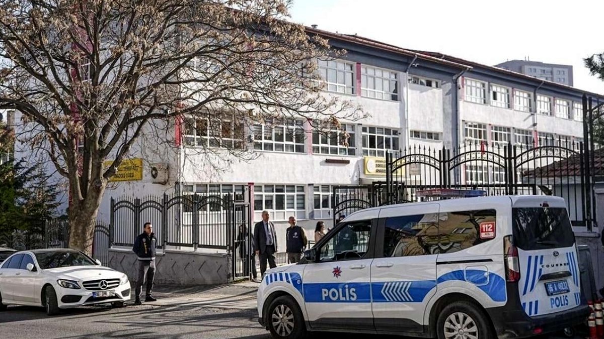 Okullarda yeni dönem! Evinde silah bulunan öğrenciye özel takip