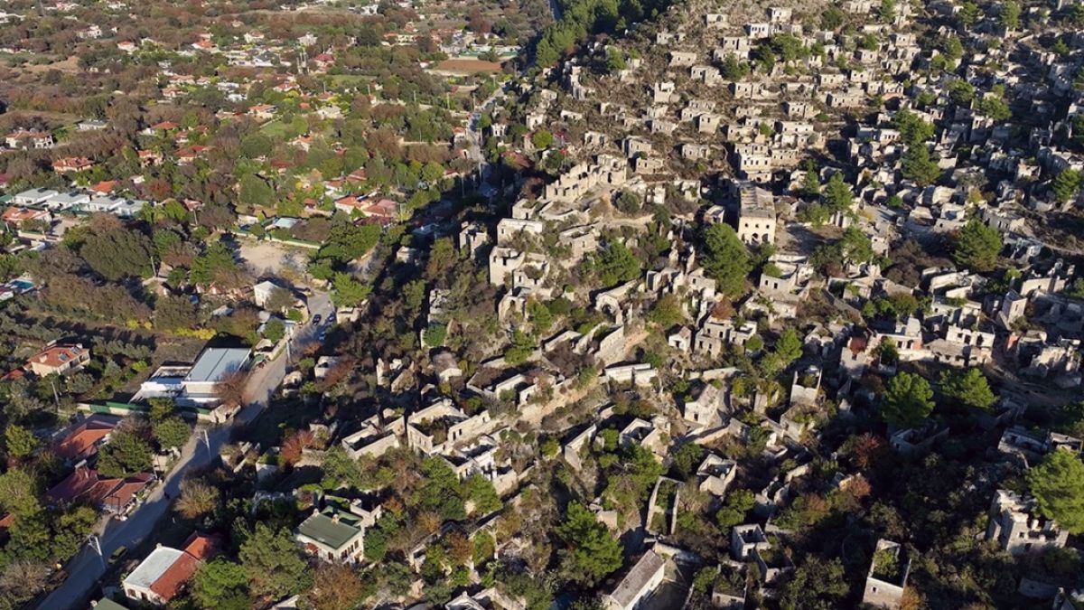 69 yıl önce terk edildi: Muğla'nın hayalet köyü görüntülendi