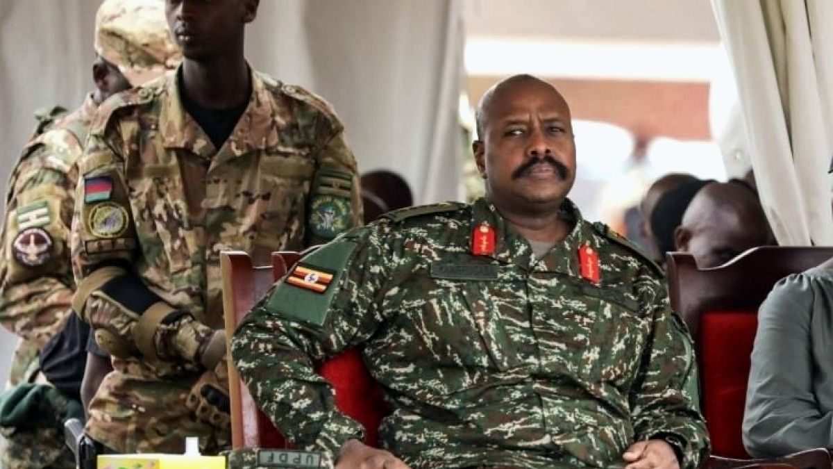 Ugandalı general Türkiye'ye kafayı taktı: 'Türkler yerine Çinlilere verelim'