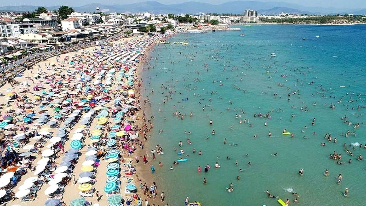 Turizm sezonuna savaş rötarı