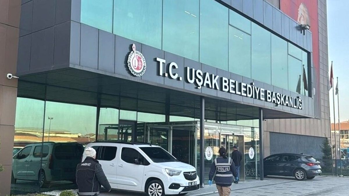 Uşak Belediyesi'ne operasyon: 29 şüpheli adliyede