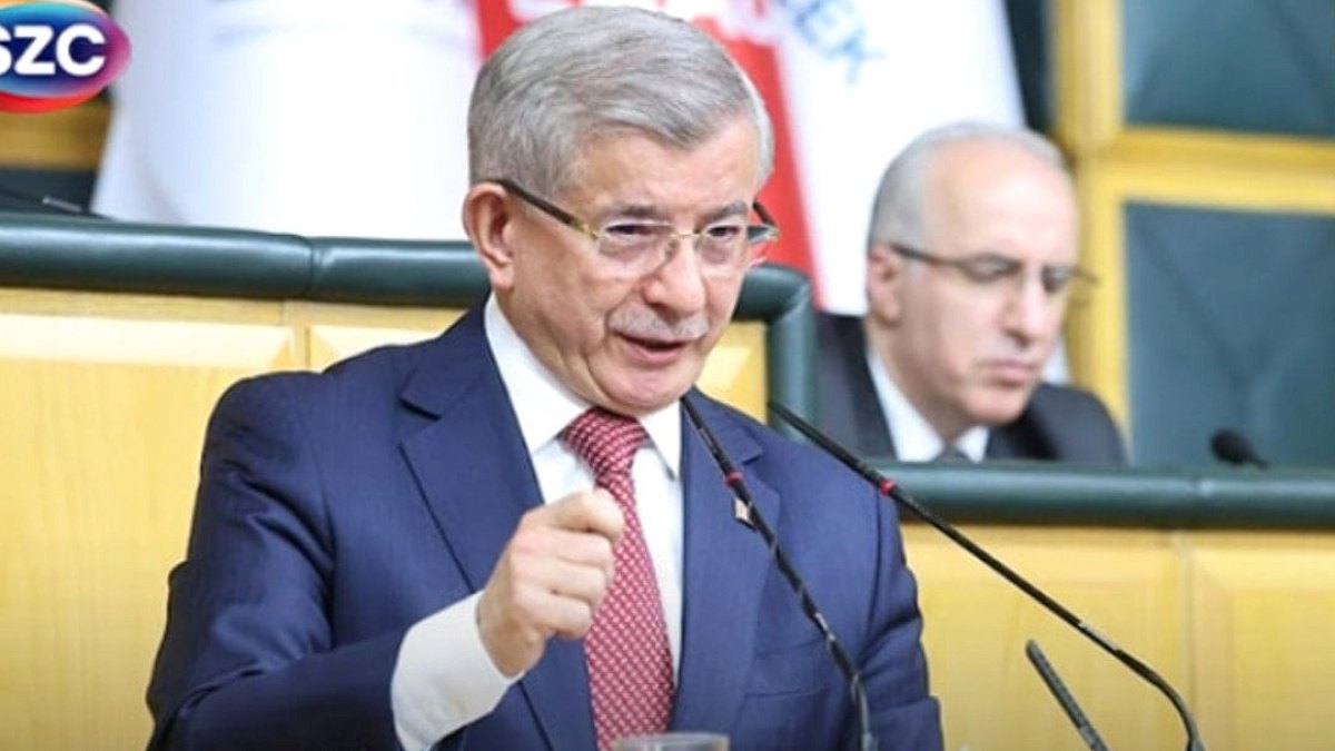 Davutoğlu’nun hedefinde 23 Nisan var