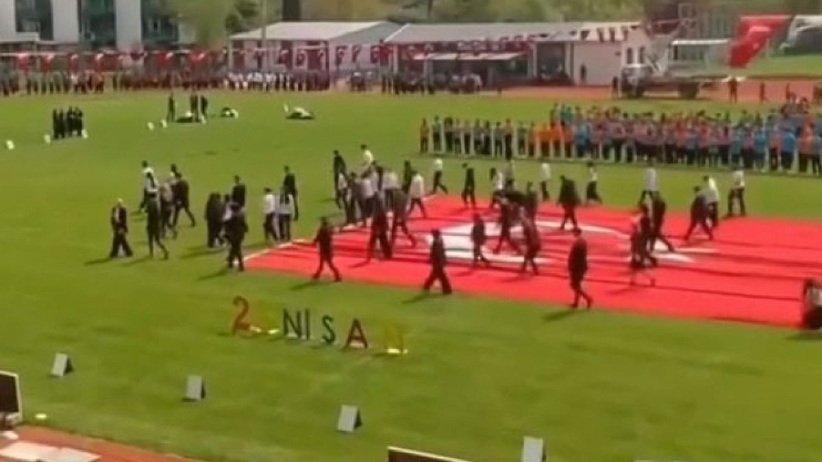 Sosyal medyayı ayağa kaldıran bayrak görüntüsünün aslı ne çıktı?