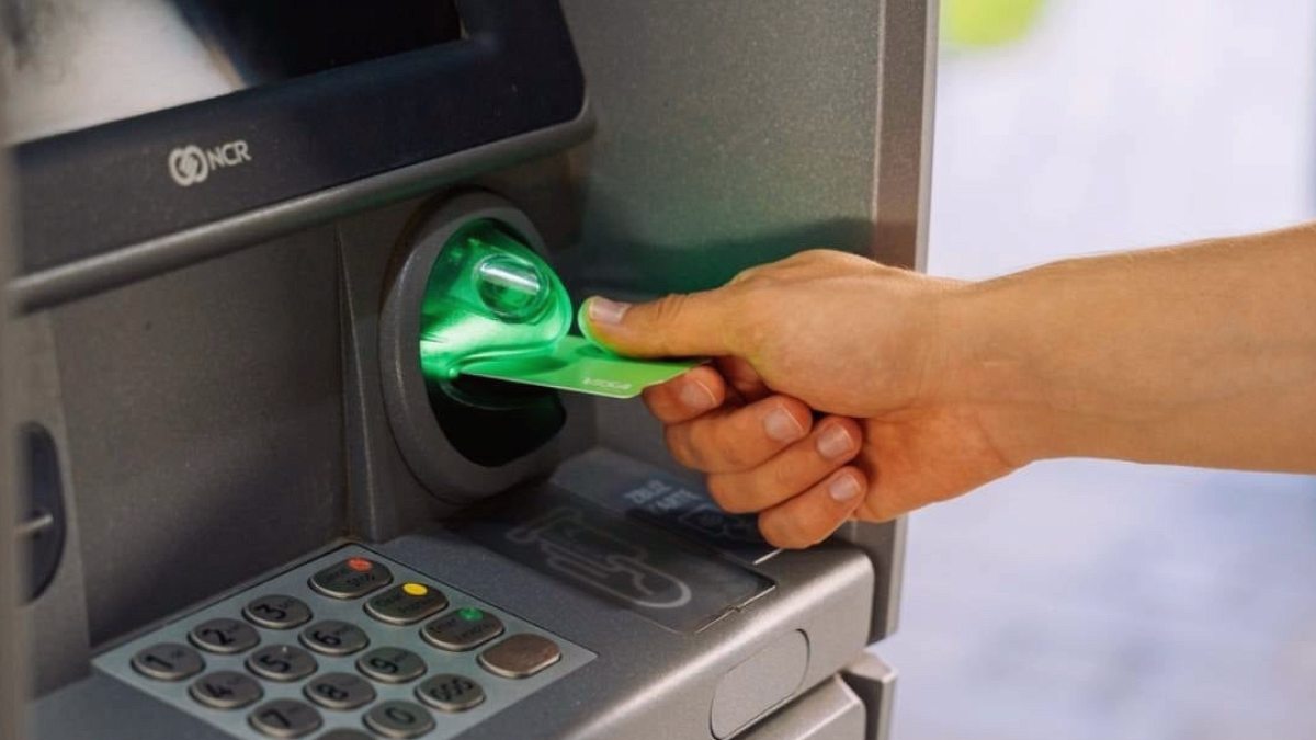 Vatandaşlara nakit para uyarısı yapıldı: Marketlerden bile para çekilecek