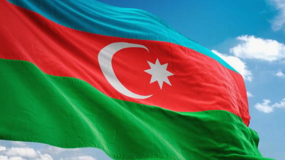 Azerbaycan'ın mesajı sosyal medyaya bomba gibi düştü: Türkiye'yi tehdit eden ülkeyi kutladı