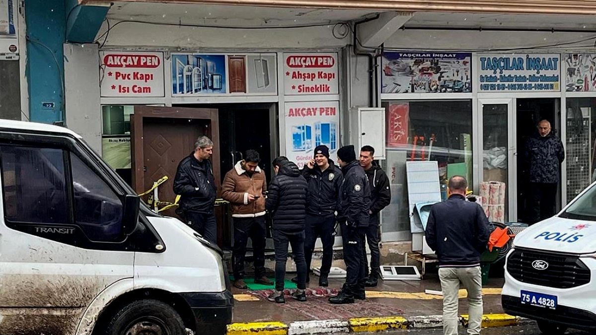 Tartıştığı kuzeni tarafından bıçaklanarak öldürüldü