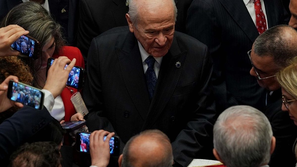 Devlet Bahçeli'den Galatasaray - Fenerbahçe derbisine olay yorum