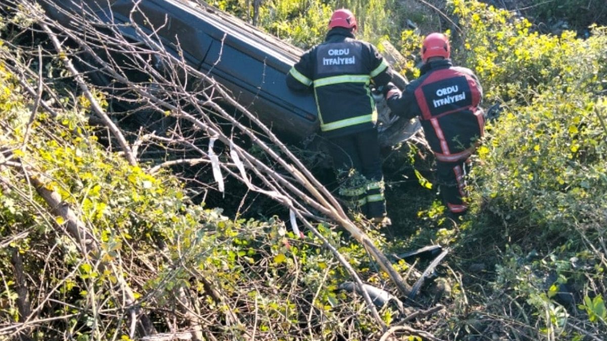 Fatsa'da trafik kazası: Şarampole devrilen otomobilin sürücüsü yaralandı