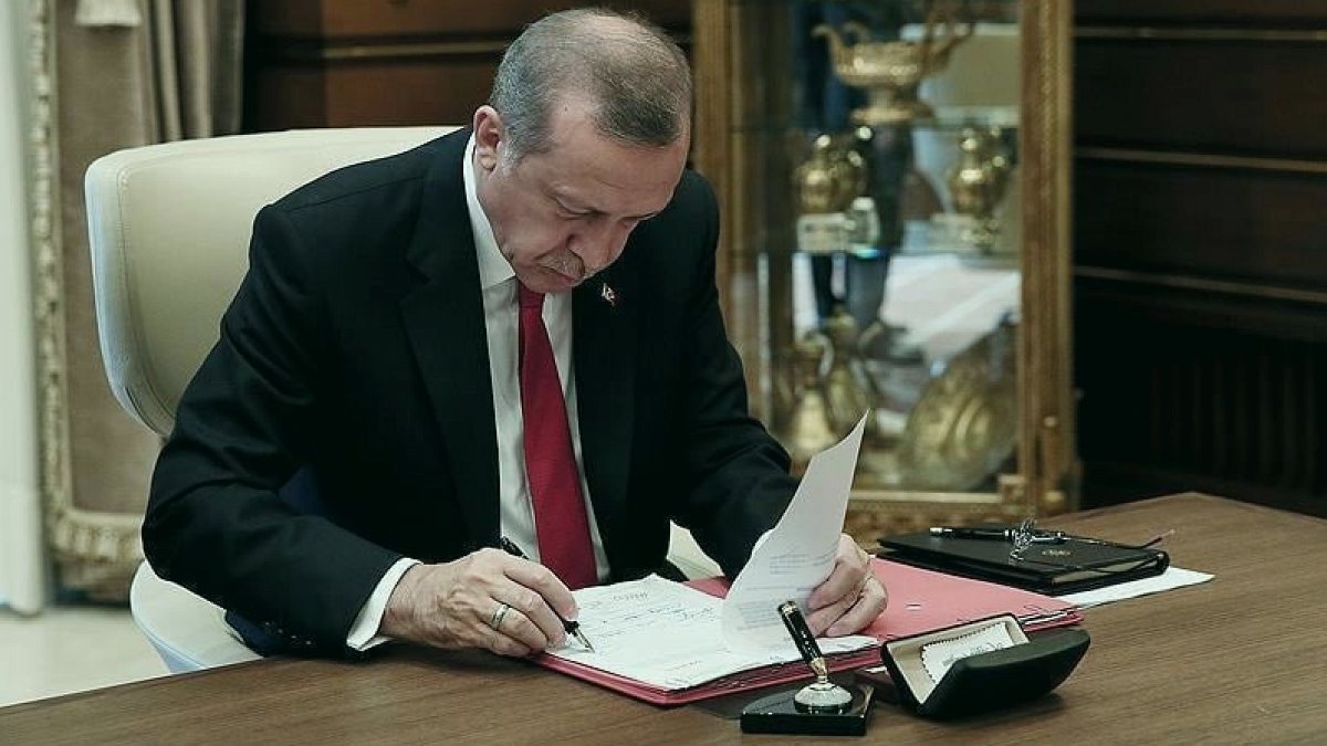 Erdoğan, Nazif Yılmaz'ı bakan yardımcılığı görevinden aldı
