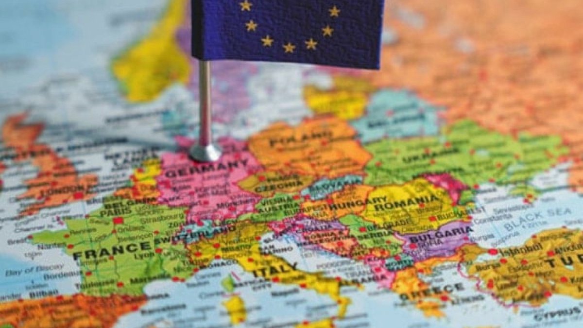 Euro Bölgesi'nde borç dengeleri el değiştiriyor: Komşu ülke yerini İtalya'ya bırakıyor