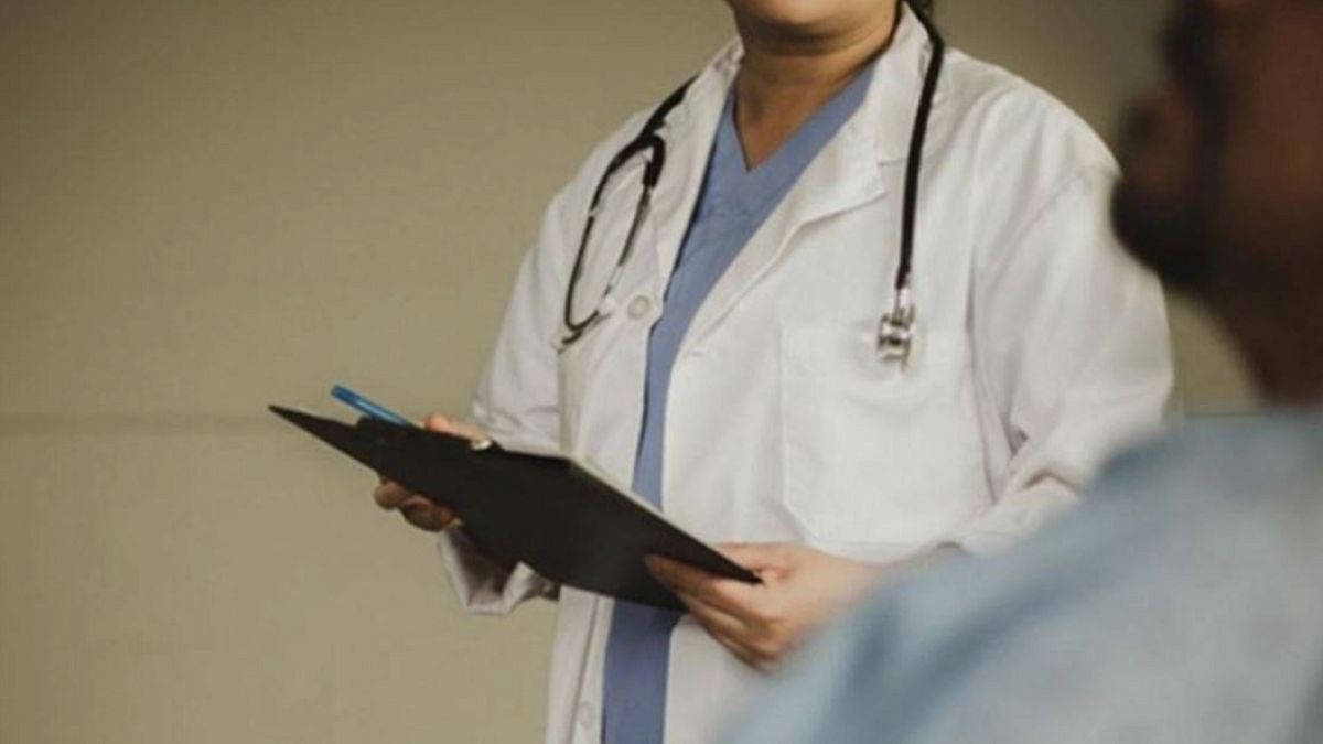 Ülkenin sağlık sistemi tehlikede: Doktorların yerine hemşireler bakıyor