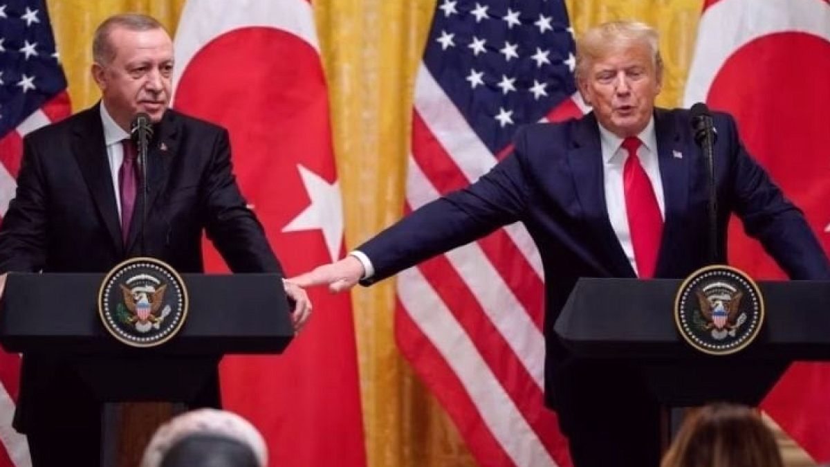 Cumhurbaşkanı Erdoğan'dan Trump'a geçmiş olsun telefonu
