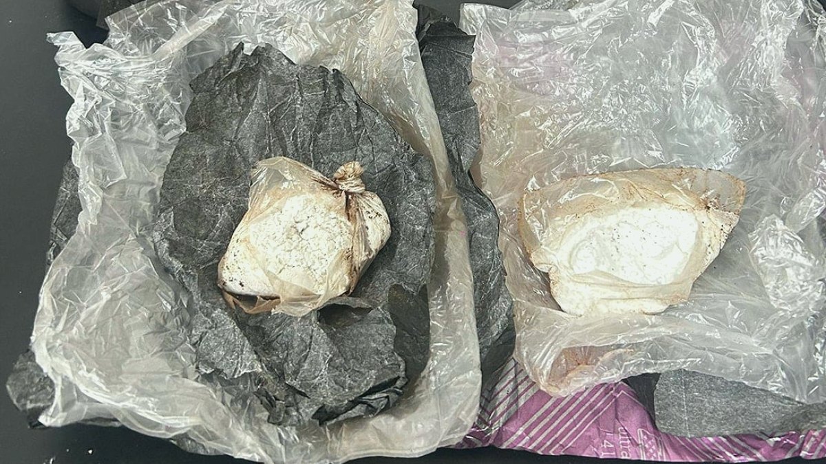 Kargo paketinden kokain çıktı