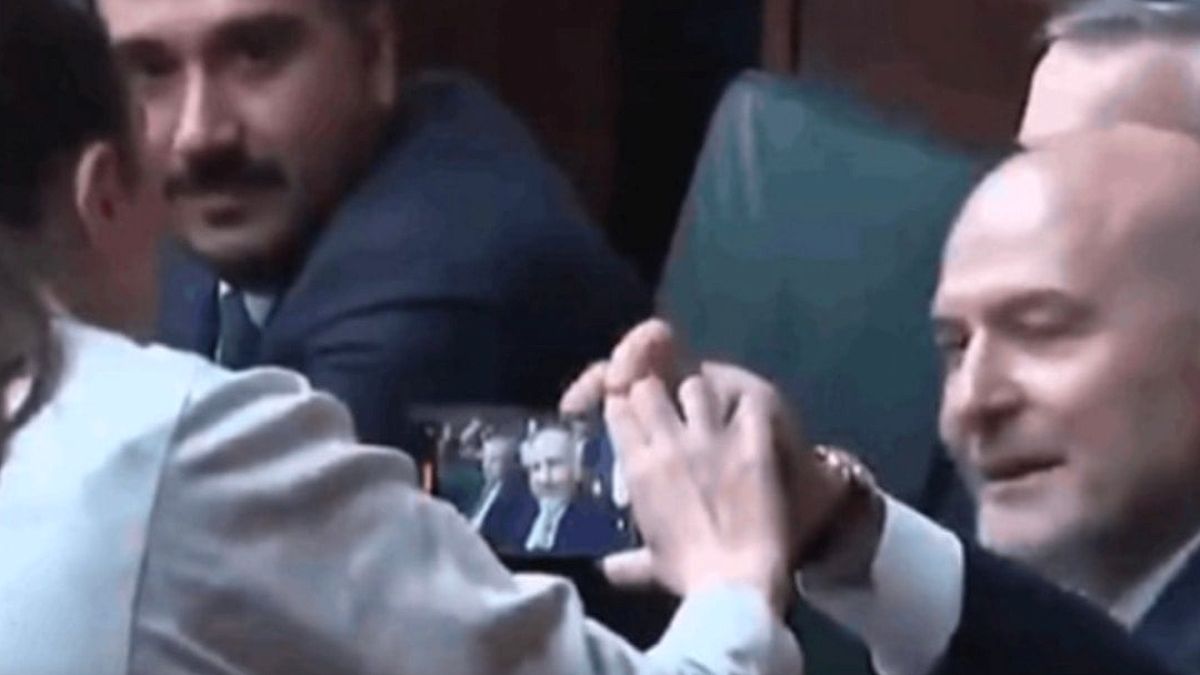 Süleyman Soylu 'Gülistan Doku'nun adını duyunca kadın gazeteciye saldırdı