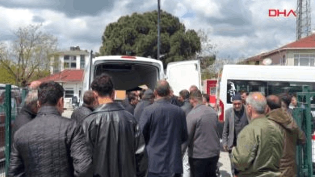 4 yaşındaki Sancar, yaralı kurtulduğu kazada ölen annesine veda etti