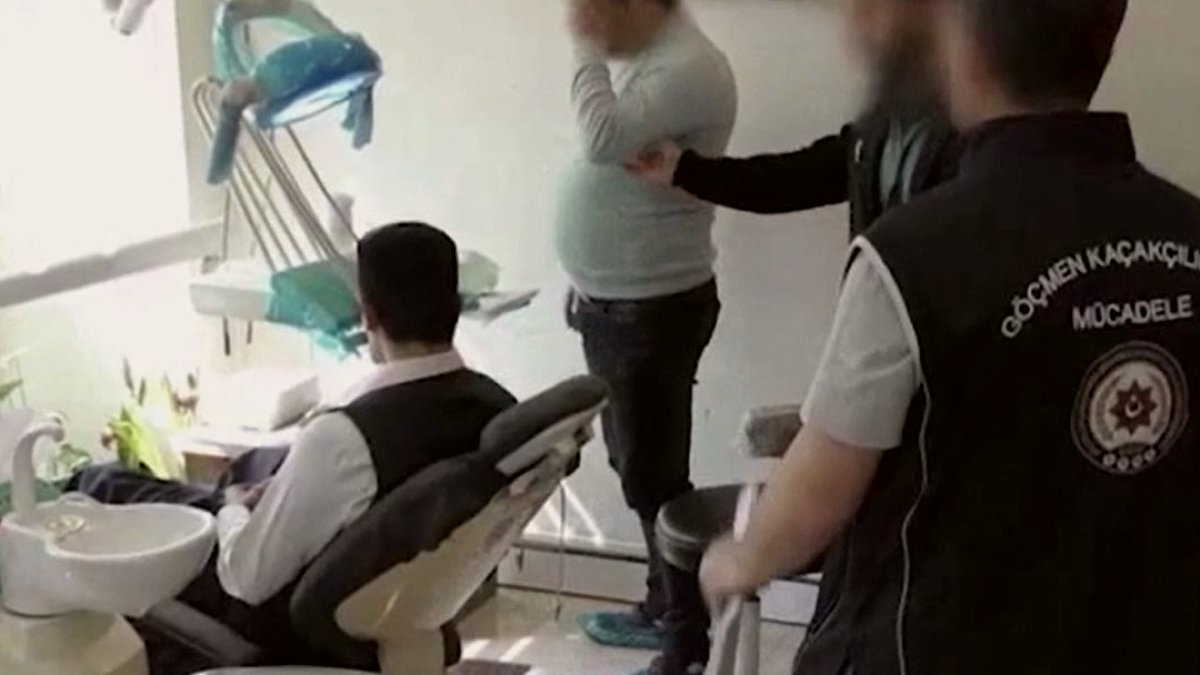 Kaçak muayene baskını: 7'si sahte doktor 17 şüpheli yakalandı