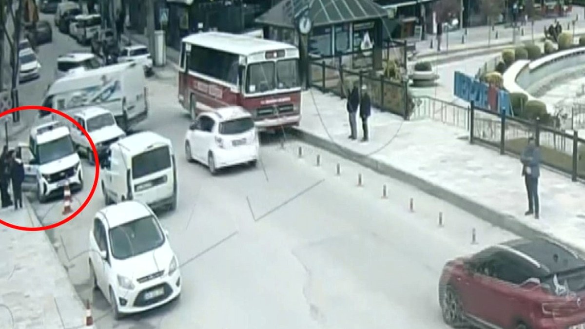 Polislerin ‘heimlich’ manevrası ile hayata tutundu