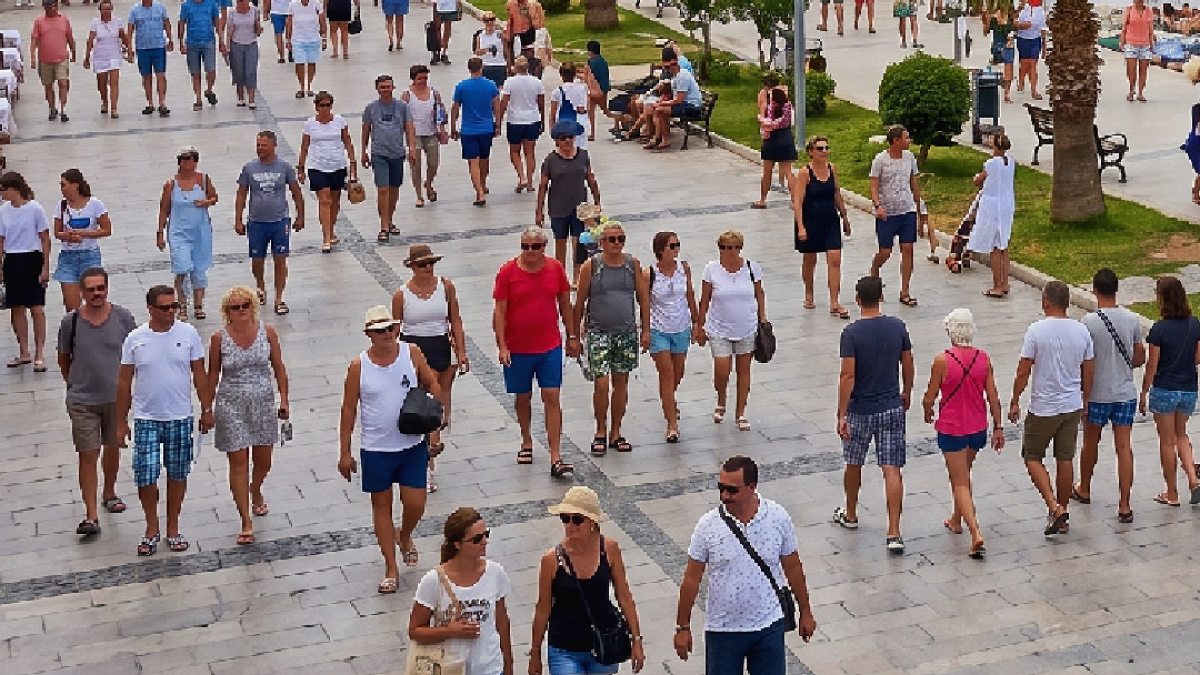 Akın başladı: 10 bin kişi aynı anda geldi