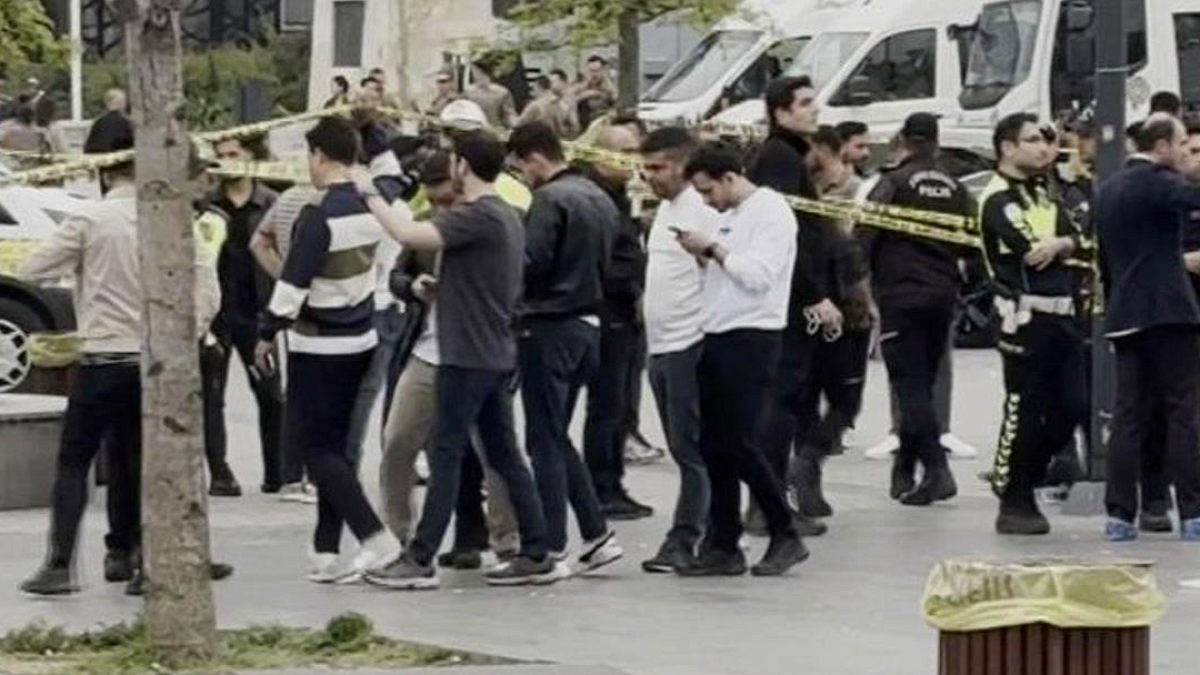 Beşiktaş İskelesi'nde silahlı kavga: Yaralılar var