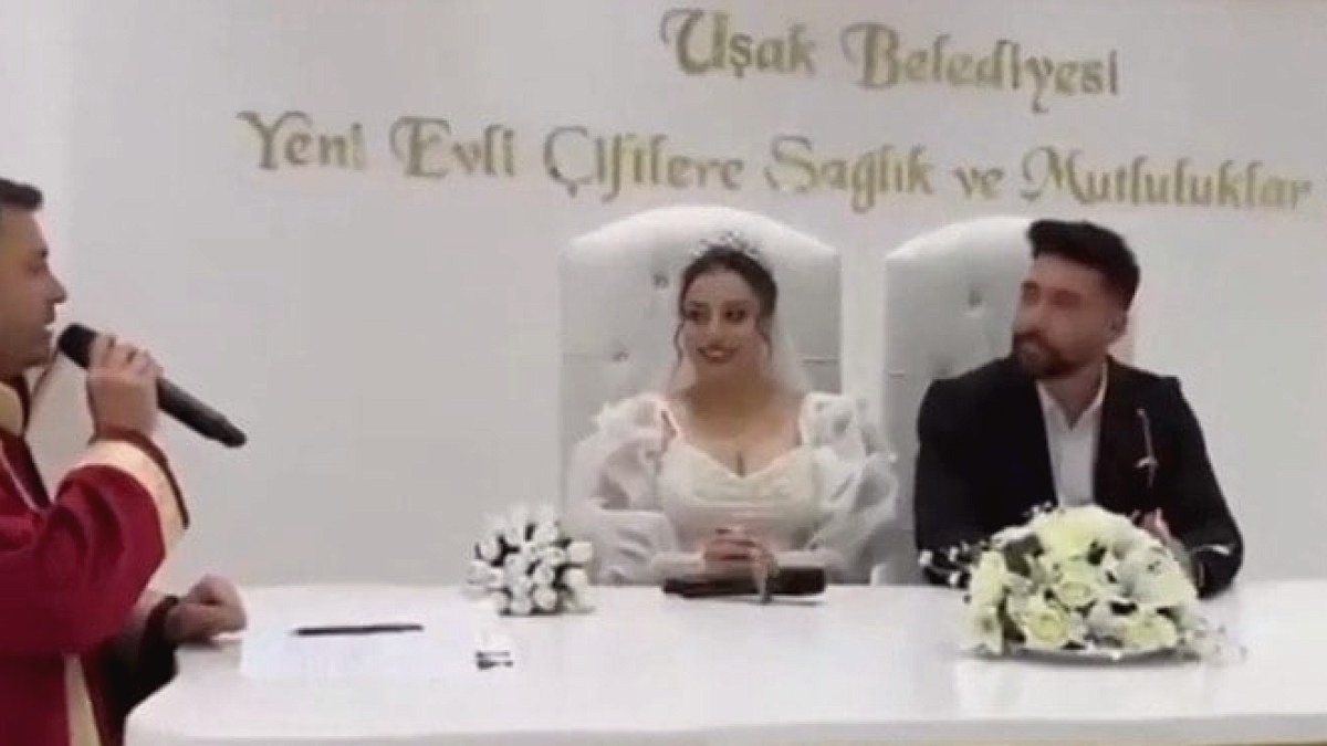 Gelinin dalgınlığı 40 yıllık dedikodu çıkardı!