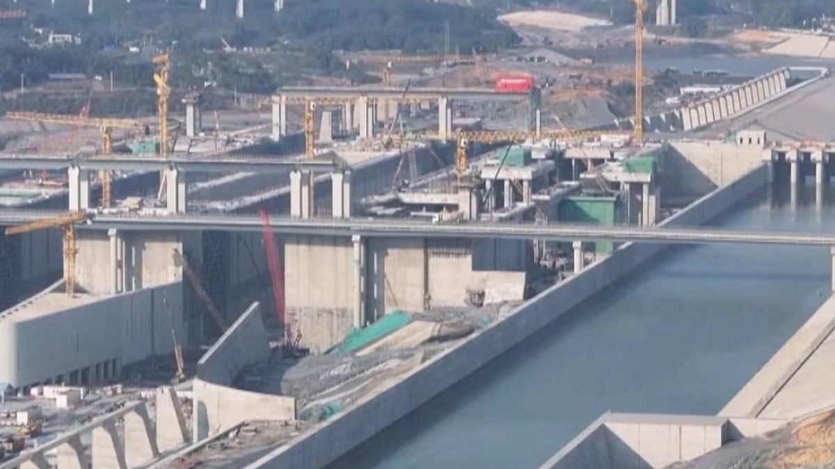 134 km uzunluğunda devasa su asansörü açılıyor: Dünya ticaretini değiştirecek hamle