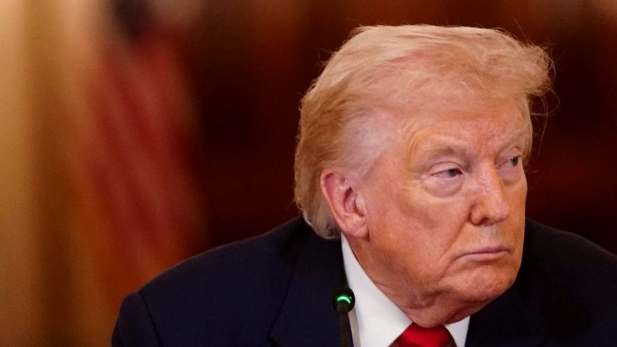 Trump'a bir şok daha! Mahkeme uygulamaya konan gümrük vergilerini hukuksuz buldu