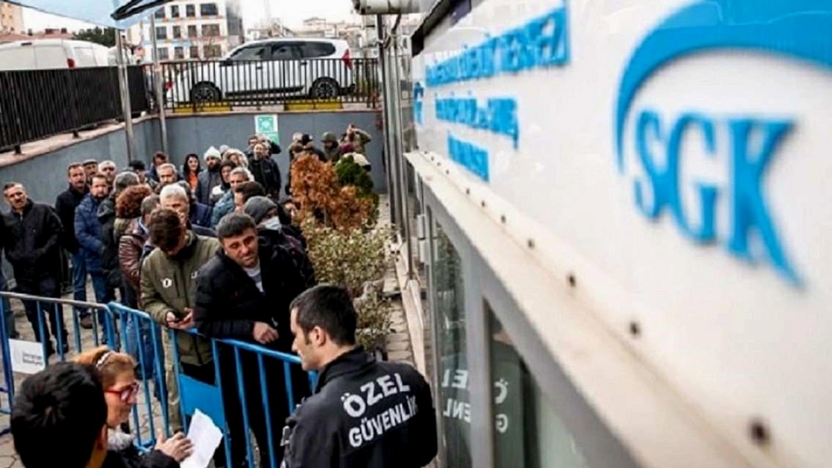 Emeklilik beklerken sokağa düştü! Gerçeği SGK'ya gidince öğrendi