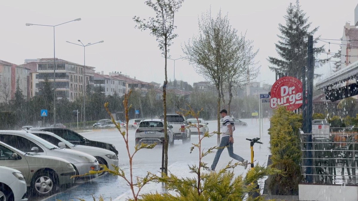 Çorum ve Kastamonu'da sağanak ve dolu yağışı